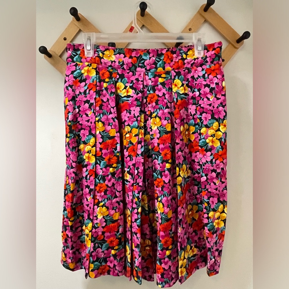 Vintage 90s Gitano Floral Wide Leg Shorts